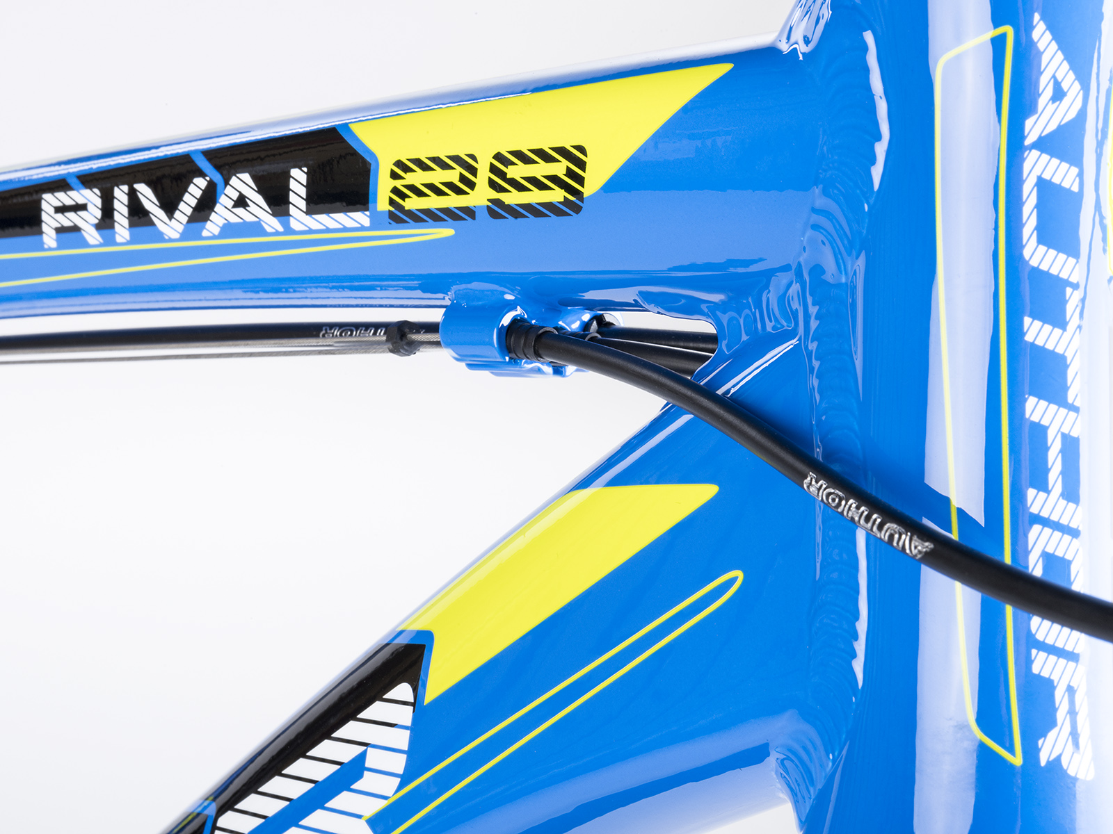 rival29 2020 aut0915 viewde